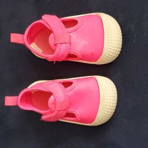 Size 5 toddler neoprene shoes